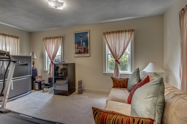 22 Burbank Road Medford, MA 02155 - Photo 8 of 30 Gallery Image 8