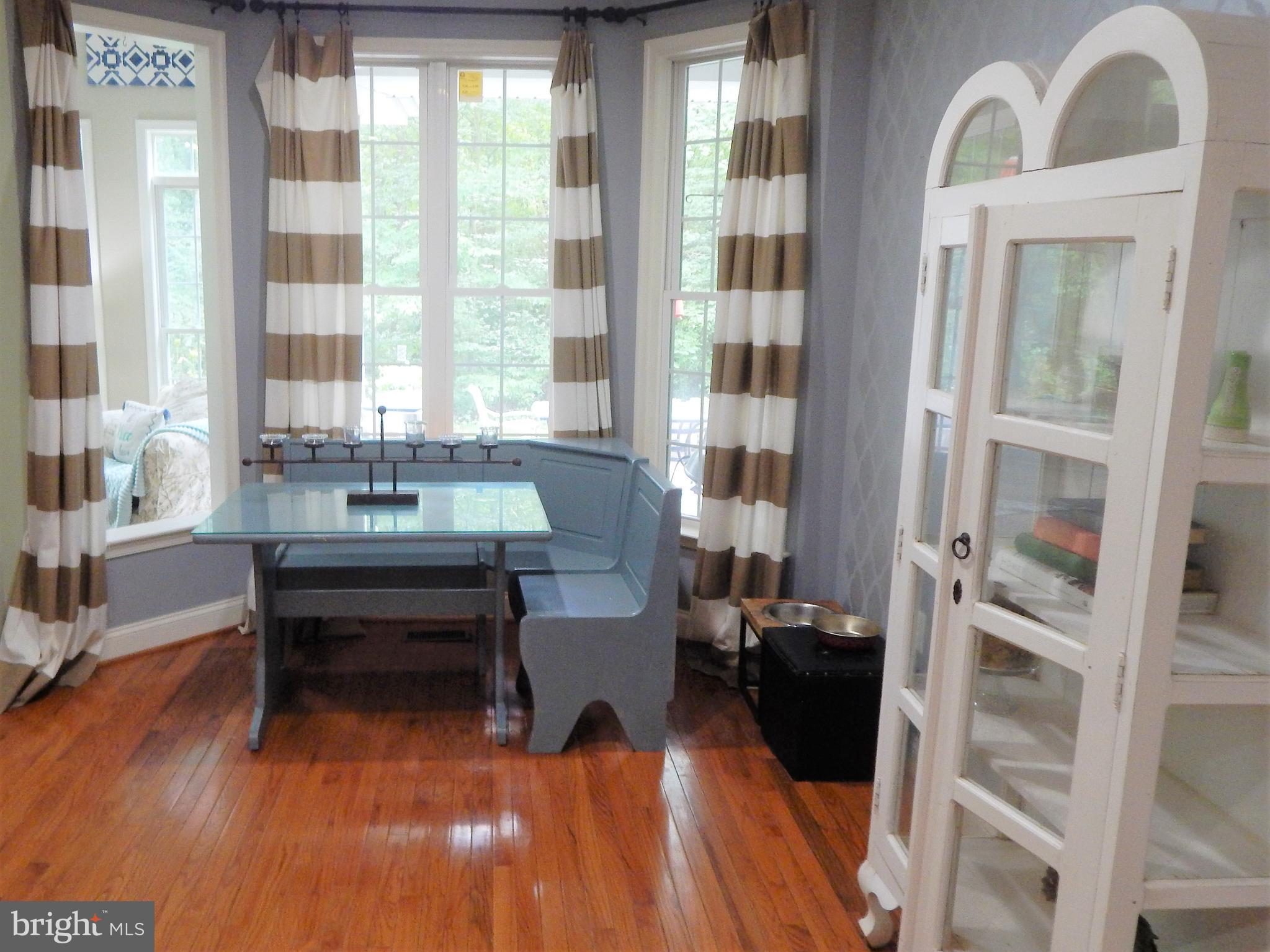 31263 Point Lookout Road Mechanicsville, MD 20659 - Photo 10 of 43 Breakfast nook