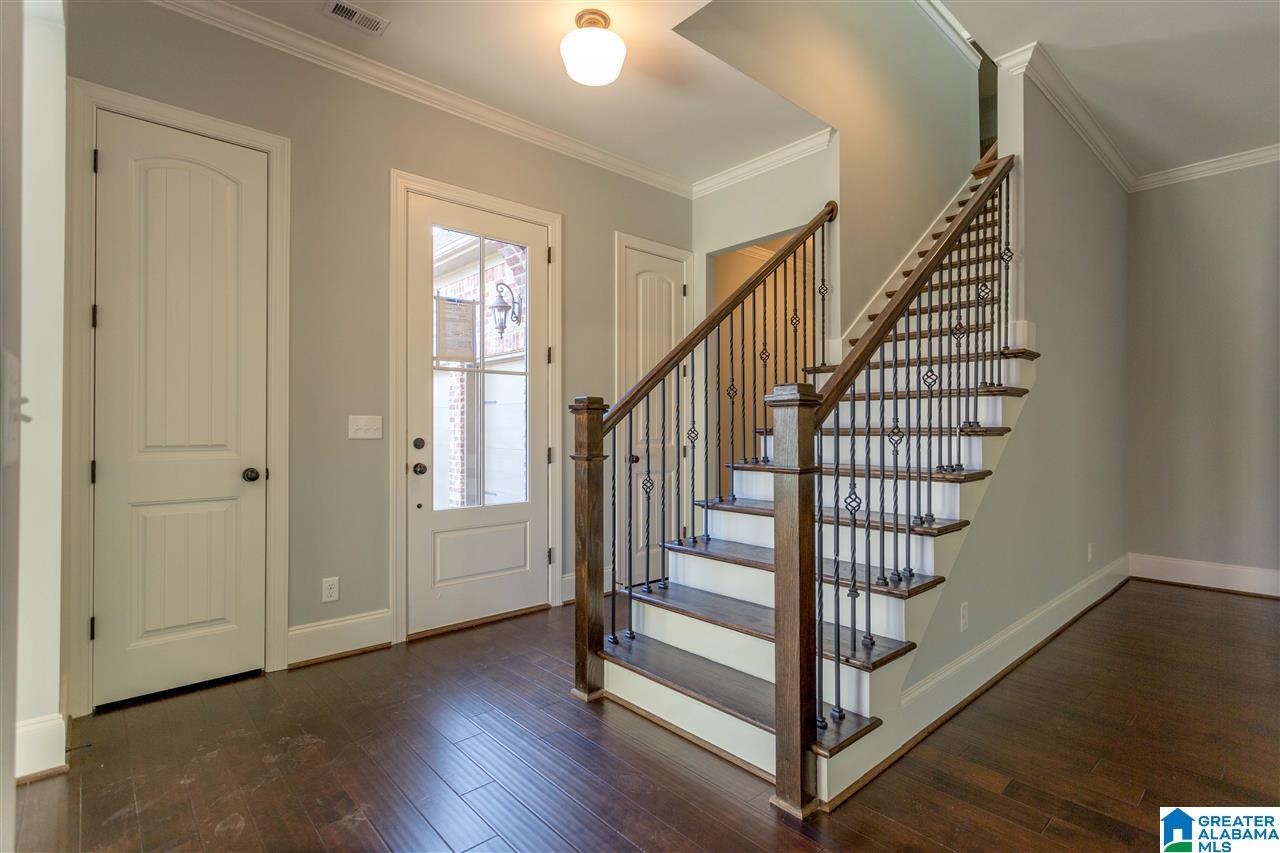 827 Byron Way Birmingham, AL 35226 - Photo 4 of 24
