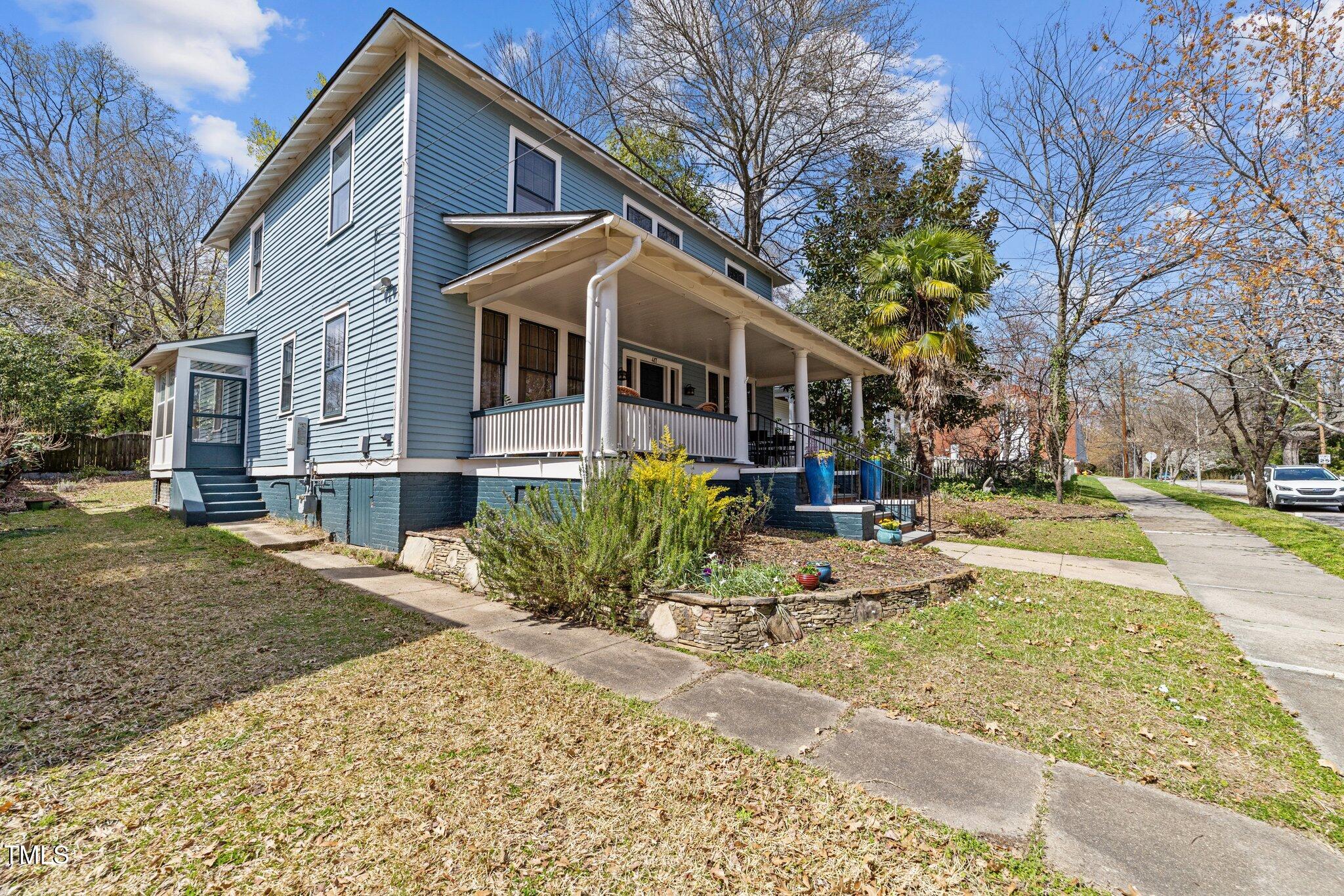 417 Elm Street Raleigh, NC 27604 - Photo 5 of 54 5-web-or-mls-3D5A7509