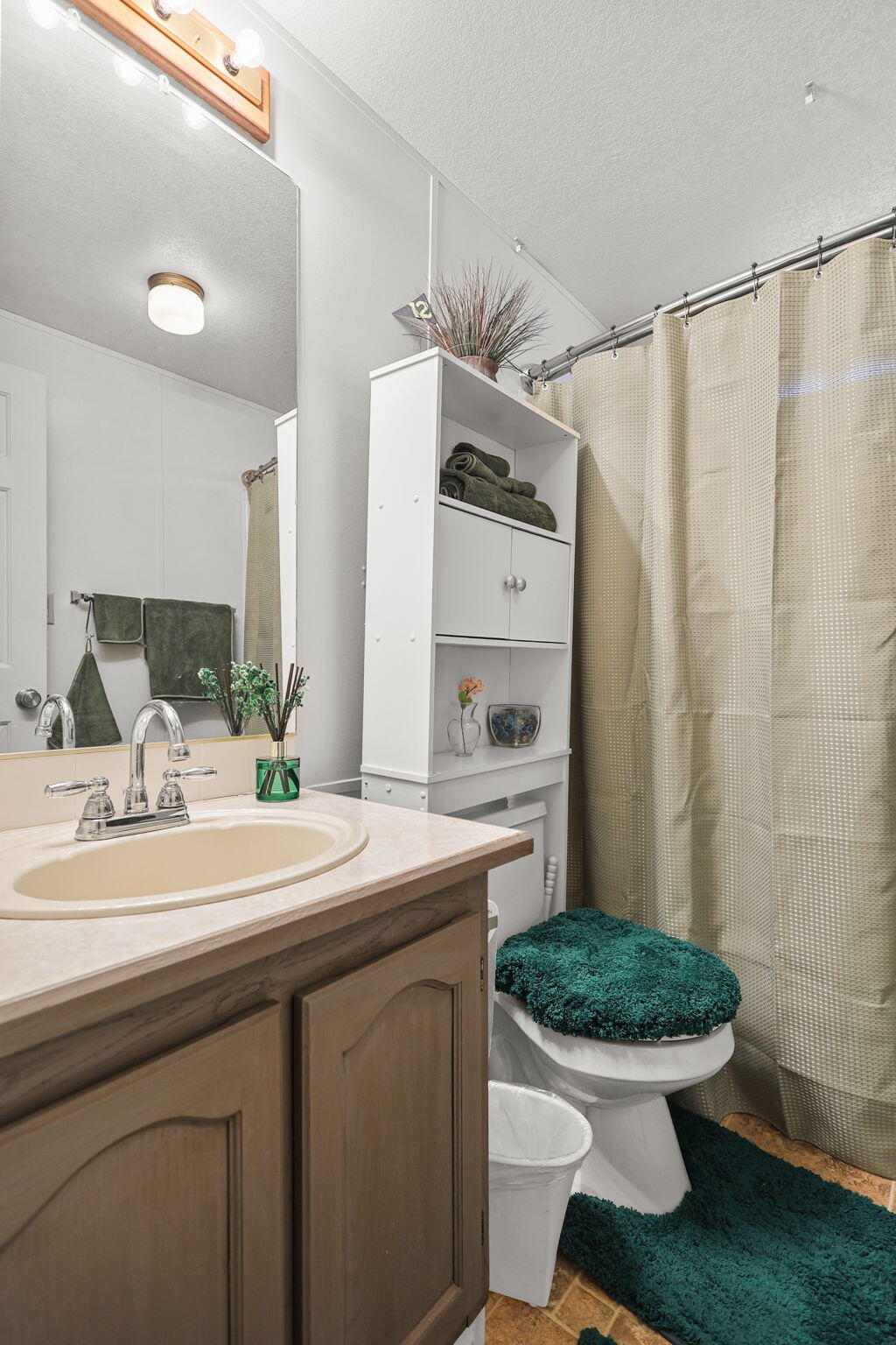 30896 Battle Creek Bottom Road Manton, CA 96059 - Photo 17 of 31 Bathroom 1