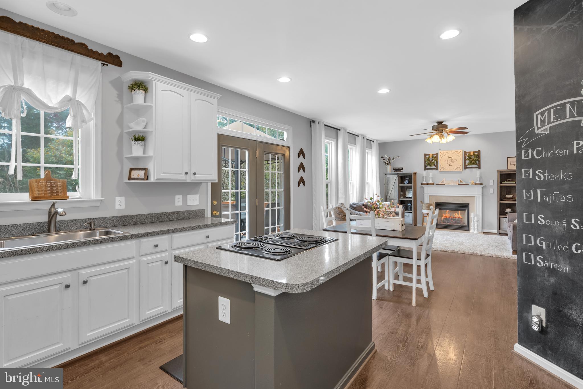 7581 Rio Grande Way Gainesville, VA 20155 - Photo 11 of 52 Fun chalkboard wall in kitchen
