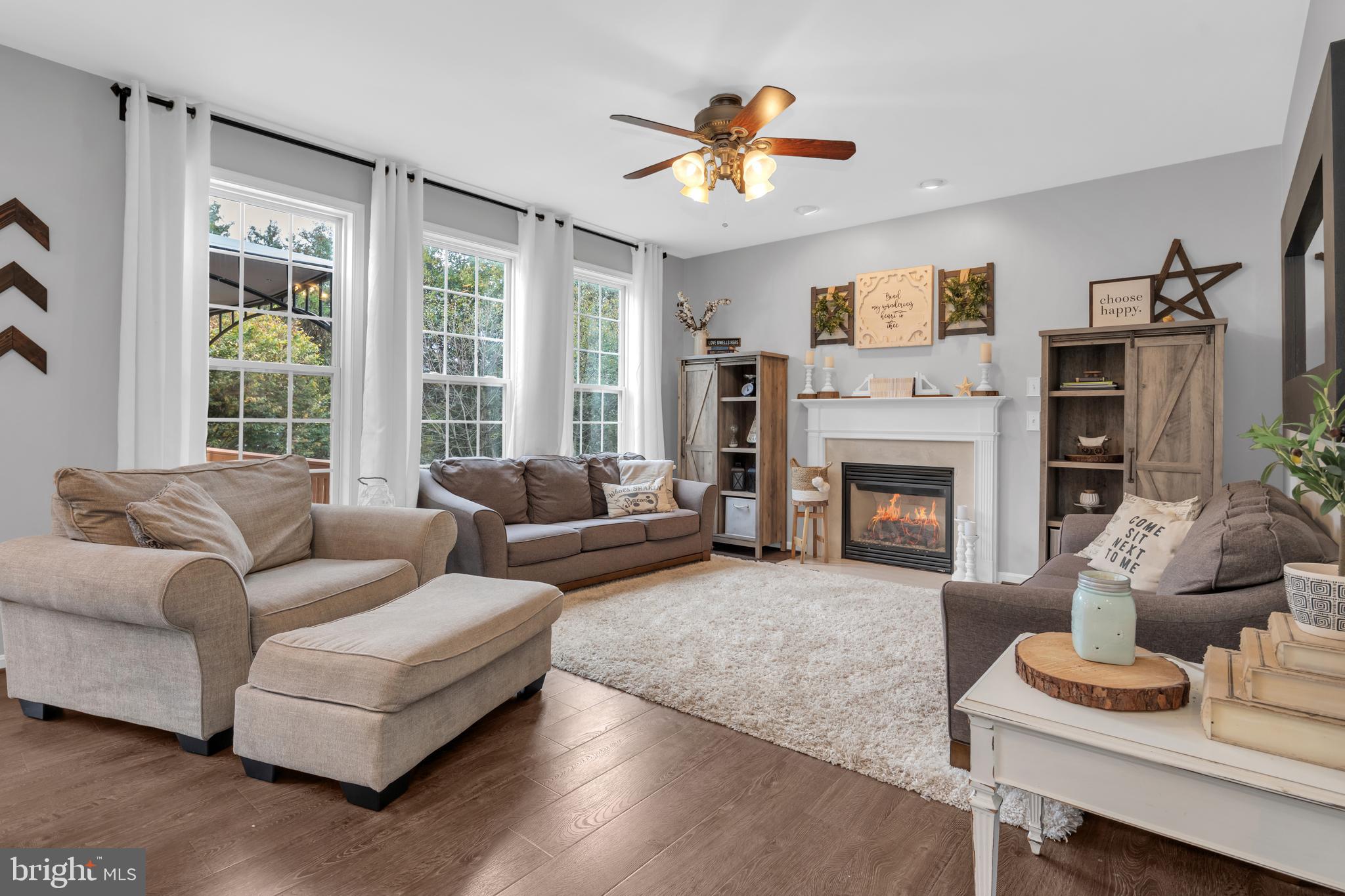 7581 Rio Grande Way Gainesville, VA 20155 - Photo 14 of 52 Bright and inviting family room