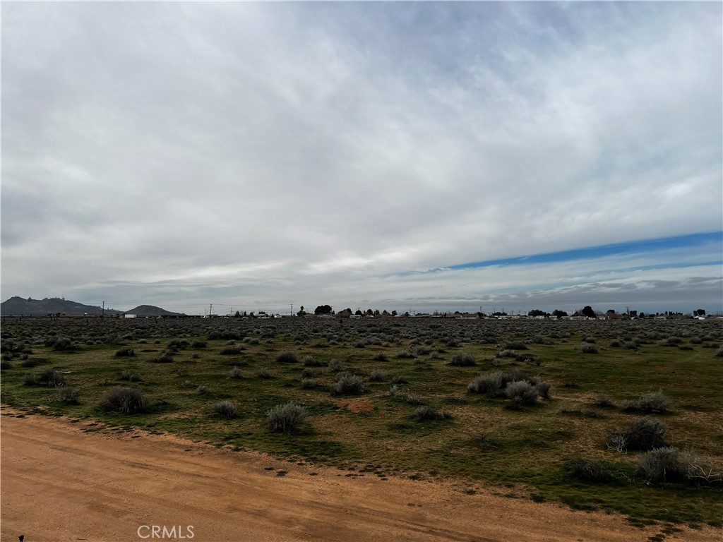 0 20 20 Mule Team Road Boron, CA 93516 - Photo 11 of 22 an aerial view of multiple house
