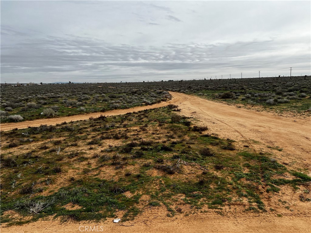 0 20 20 Mule Team Road Boron, CA 93516 - Photo 16 of 22 a view of an ocean