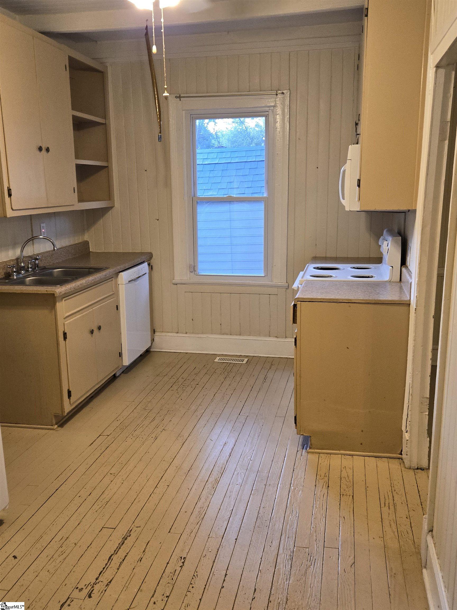 410 West Blue Ridge Street Pendleton, SC 29670 - Photo 5 of 7