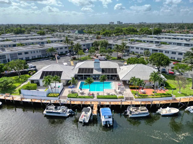 a view of utility room