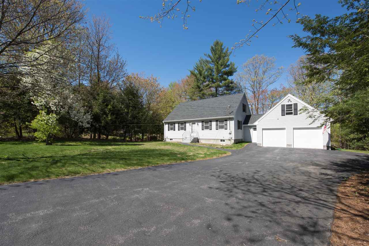 19 Capitol Circle Rochester, NH 03867 - Photo 2 of 33