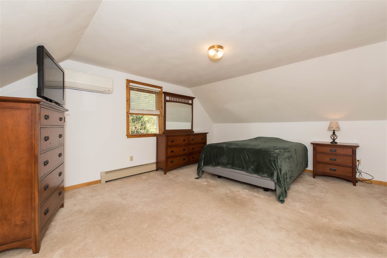 19 Capitol Circle Rochester, NH 03867 - Photo 23 of 33