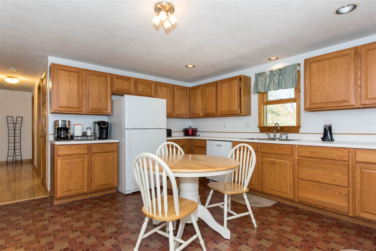 19 Capitol Circle Rochester, NH 03867 - Photo 6 of 33