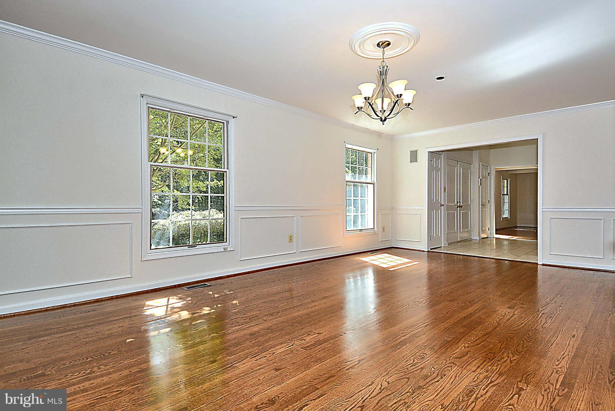 720 Clear Spring Road Great Falls, VA 22066 - Photo 14 of 30 Embassy size