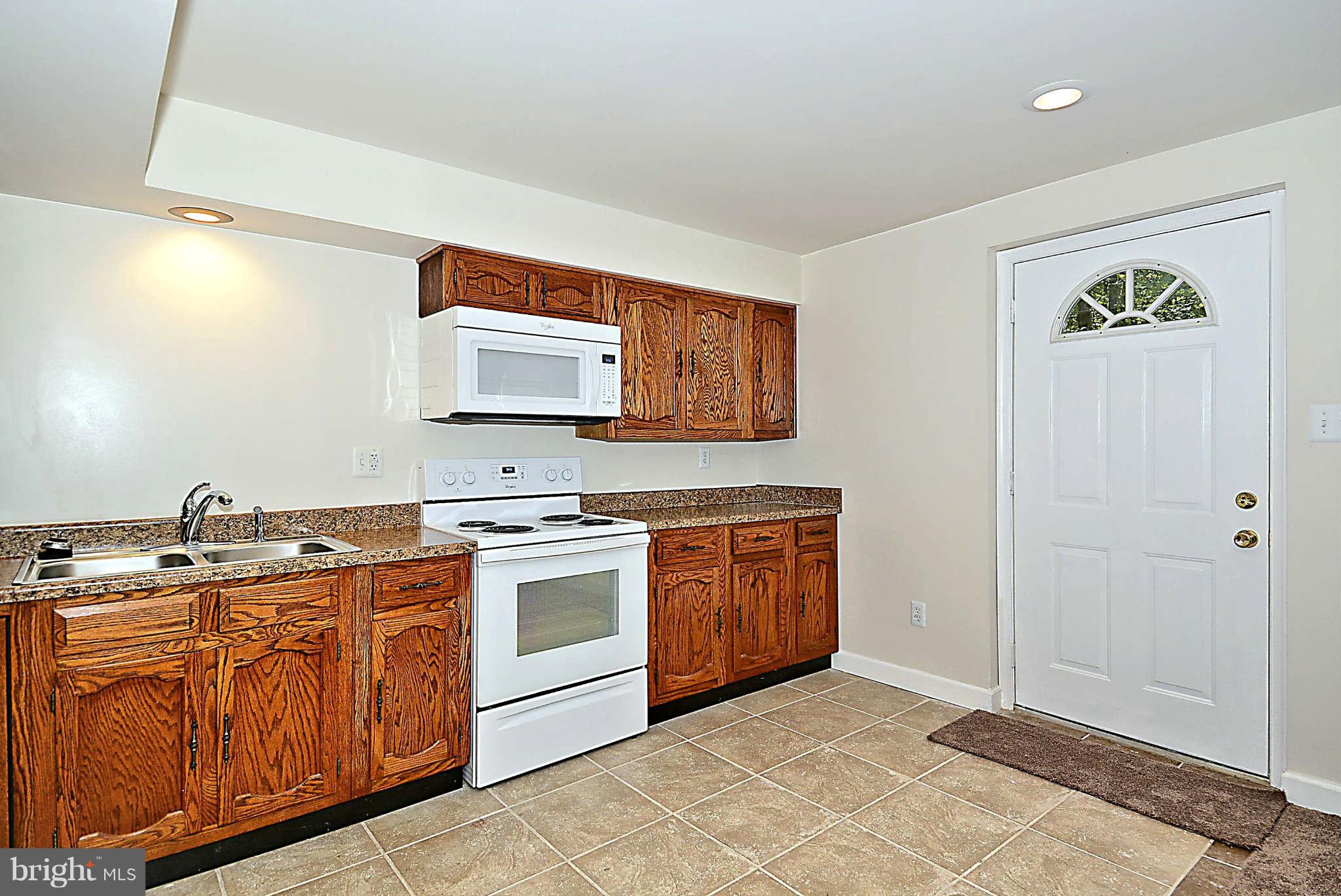 720 Clear Spring Road Great Falls, VA 22066 - Photo 24 of 30 Lower level suite has private entrance