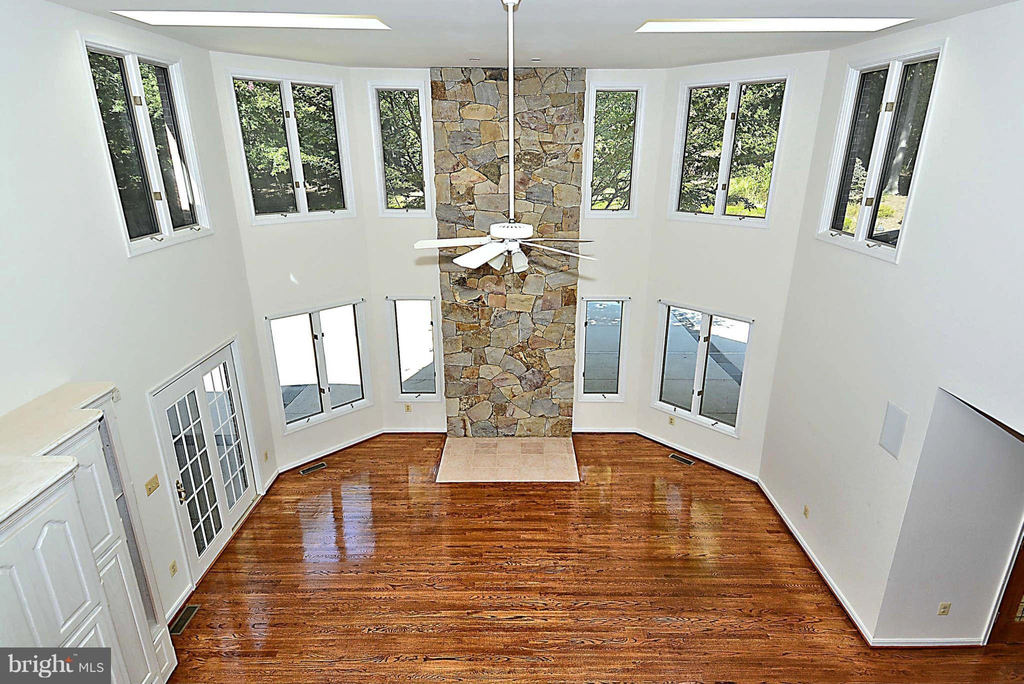 720 Clear Spring Road Great Falls, VA 22066 - Photo 9 of 30 Family Room