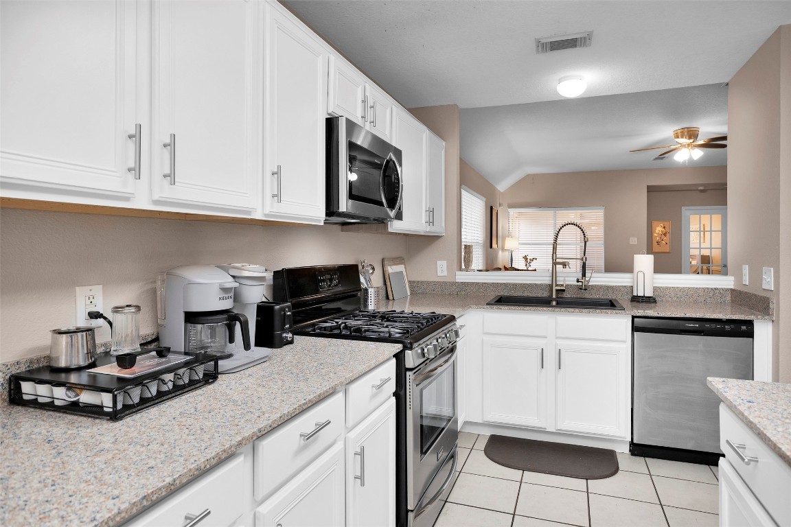 1327 Coppercrest Drive Spring, TX 77386 - Photo 19 of 29