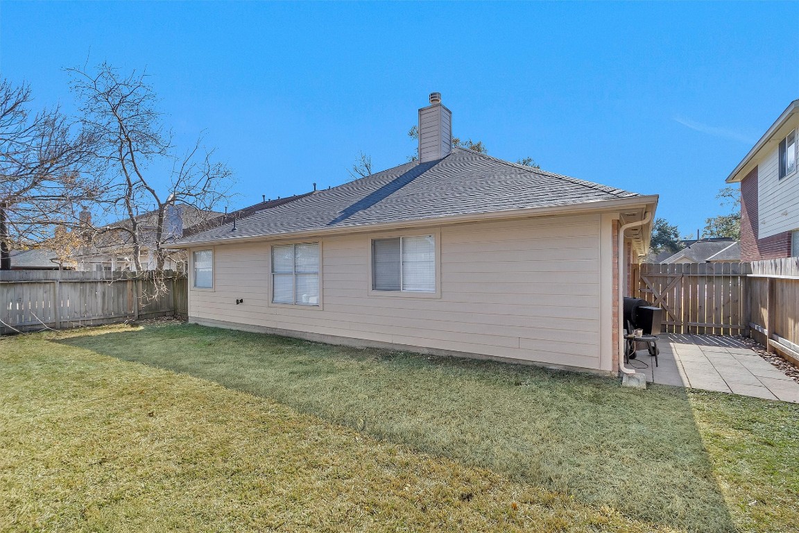 1327 Coppercrest Drive Spring, TX 77386 - Photo 3 of 29