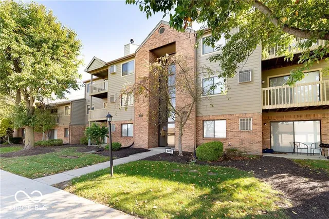 $1,625 | 4351 Village Pkwy Circle West, Unit 9, Indianapolis, IN 46254