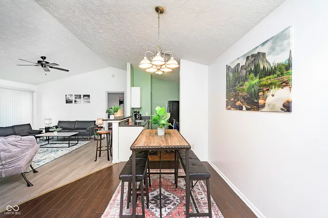 $1,625 | 4351 Village Pkwy Circle West, Unit 9, Indianapolis, IN 46254