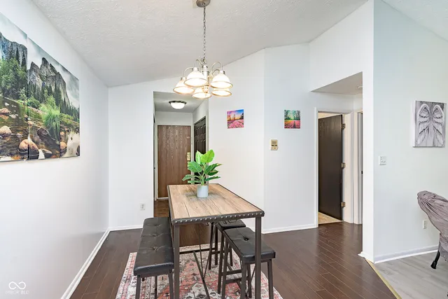 $1,625 | 4351 Village Pkwy Circle West, Unit 9, Indianapolis, IN 46254