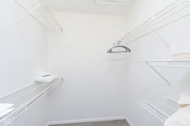 $1,625 | 4351 Village Pkwy Circle West, Unit 9, Indianapolis, IN 46254