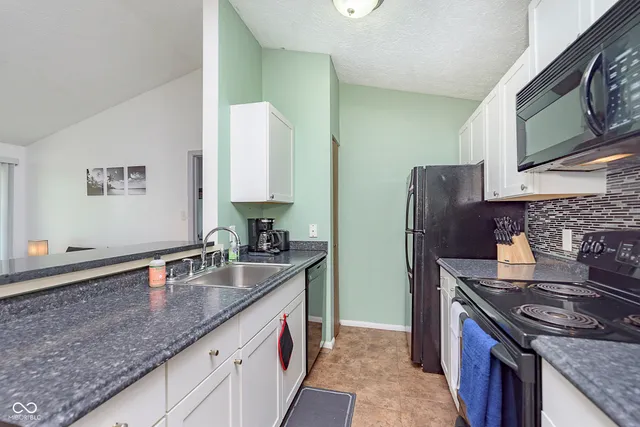 $1,625 | 4351 Village Pkwy Circle West, Unit 9, Indianapolis, IN 46254