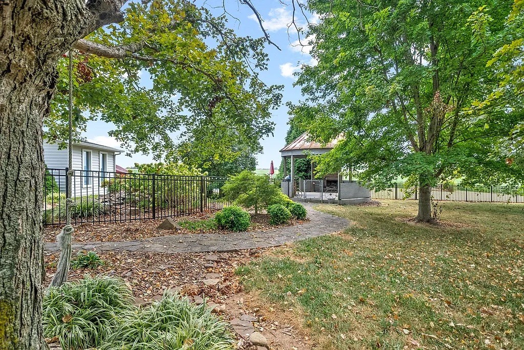 9575 Julien Road Hopkinsville, KY 42240 - Photo 36 of 48