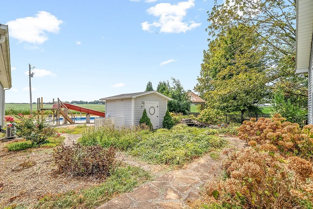 9575 Julien Road Hopkinsville, KY 42240 - Photo 41 of 48