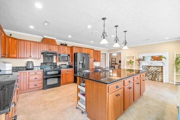 $579,900 | 9575 Julien Road, Hopkinsville, KY 42240