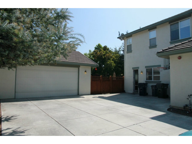 636 Old Oak Road Livermore, CA 94550 - Photo 8 of 10 Gallery Image 8