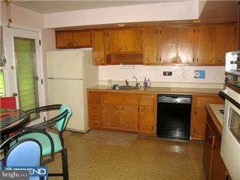 336 Ashbourne Road Cheltenham, PA 19012 - Photo 6 of 12 Kitchen