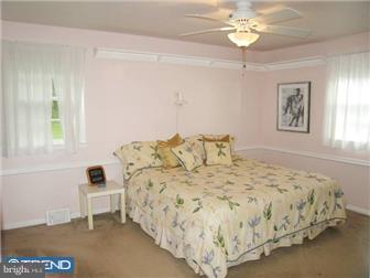 336 Ashbourne Road Cheltenham, PA 19012 - Photo 9 of 12 Bedroom - Main