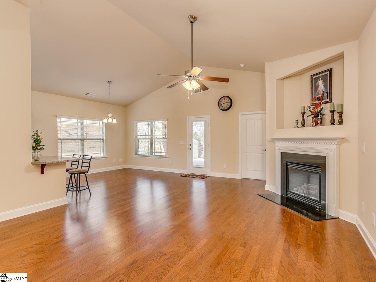 75 Border Avenue Simpsonville, SC 29680 - Photo 4 of 26 Gallery Image 4