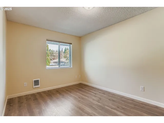 $189,000 | 200 Southwest Florence Avenue, Unit C6, Gresham, OR 97080