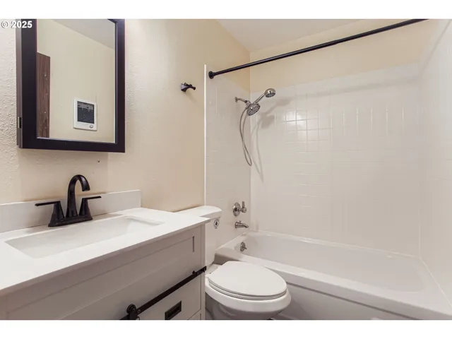 $189,000 | 200 Southwest Florence Avenue, Unit C6, Gresham, OR 97080