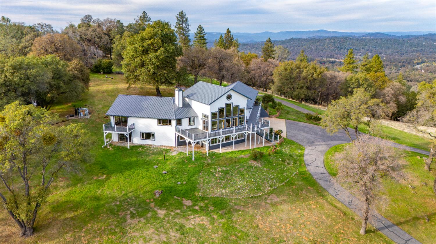 16000 Southridge Road Penn Valley, CA 95946 - Photo 4 of 60