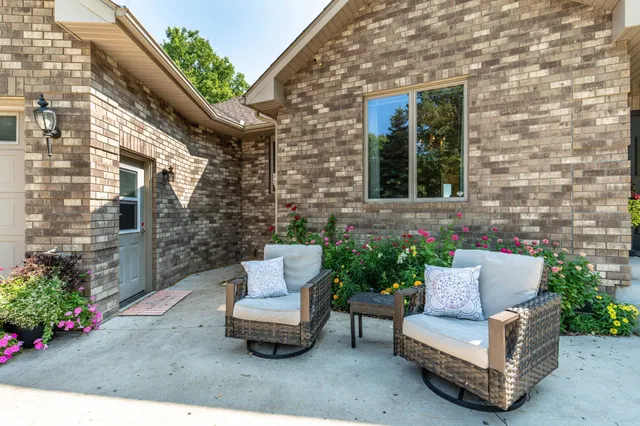 $1,690,000 | 30636 West Point Trail, Richville, MN 56576