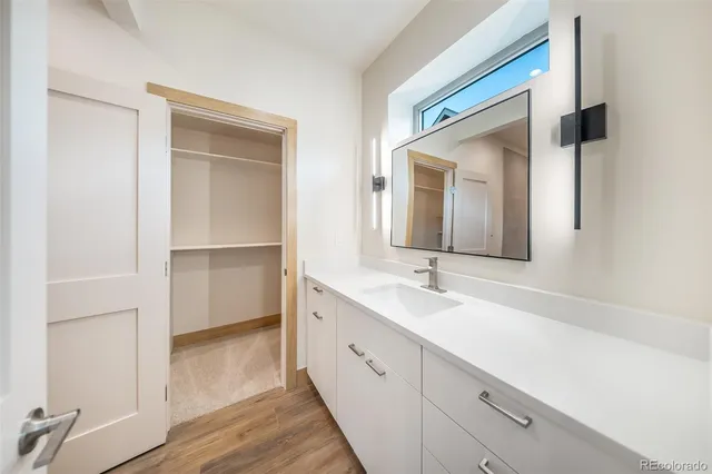 a view of an empty walk in closet