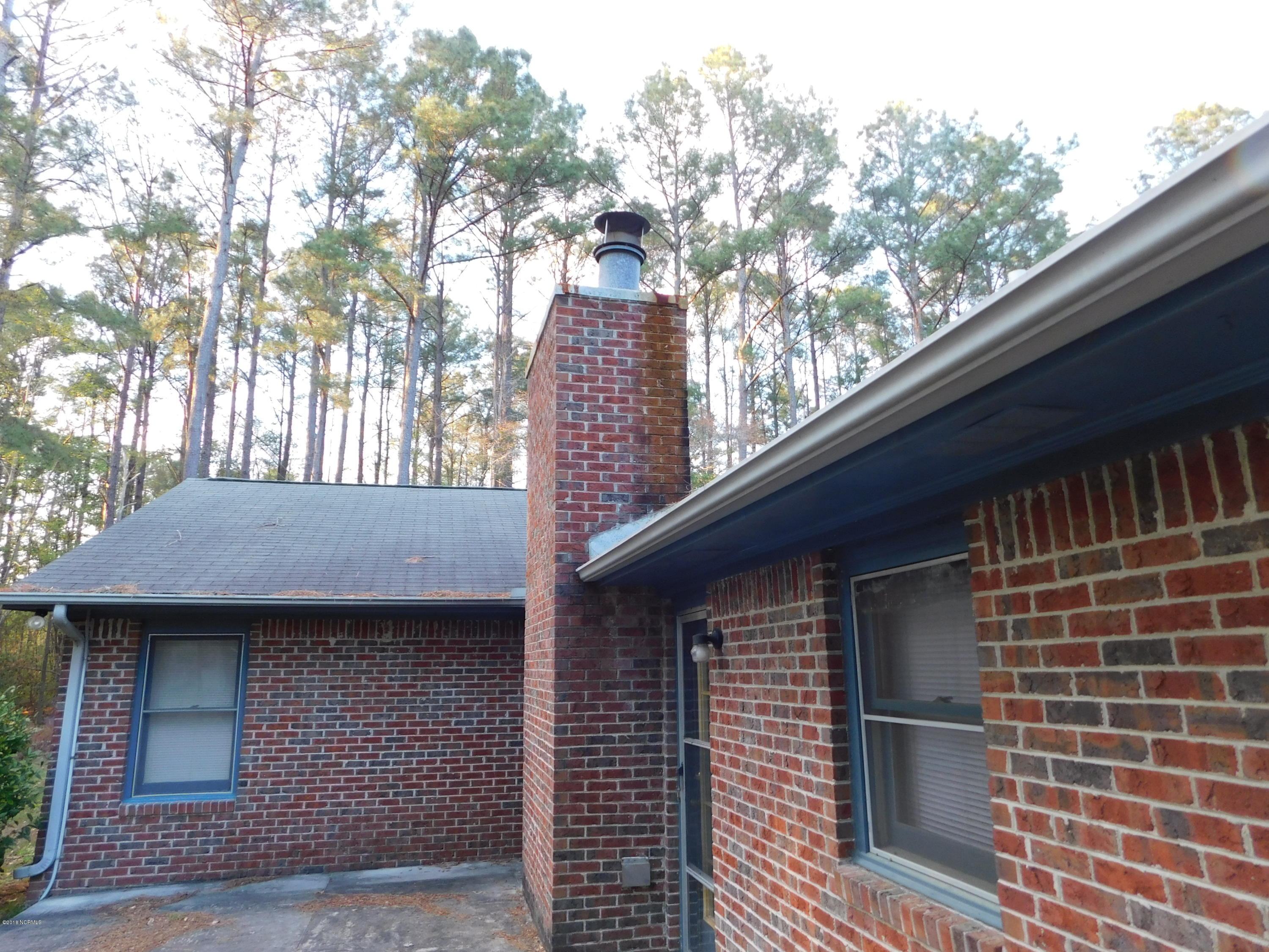 102 Cliff Ridge Road New Bern, NC 28560 - Photo 3 of 19 DSCN0031