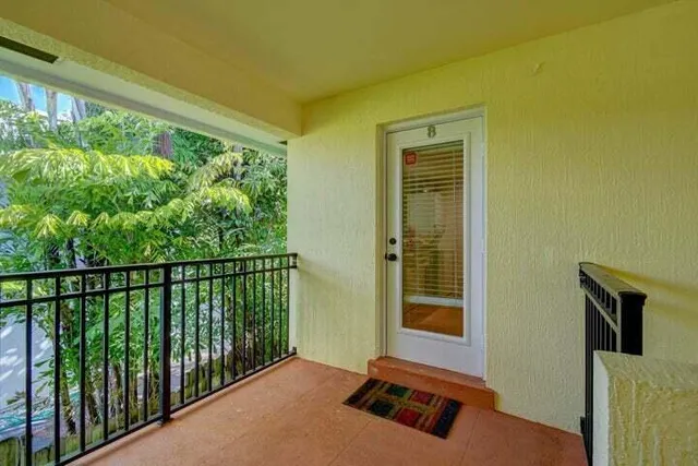 $3,800 | 45 Southeast 7th Avenue, Unit 8, Delray Beach, FL 33483