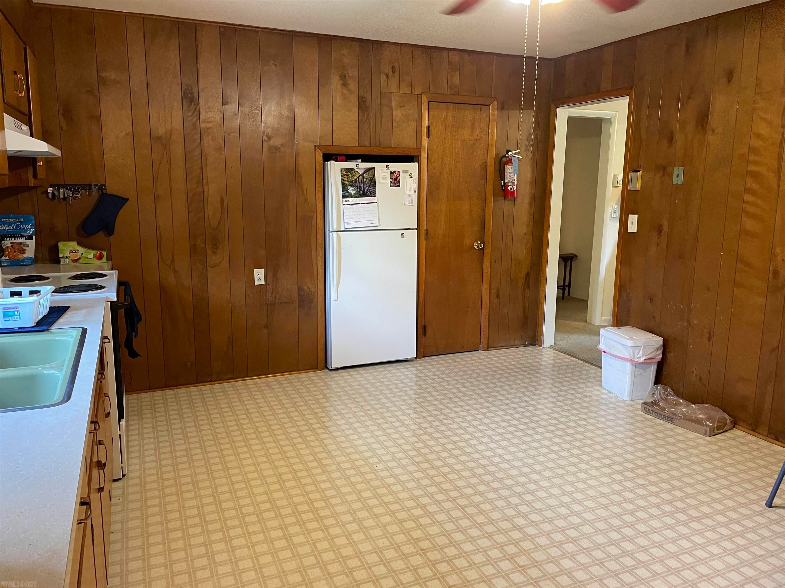 7654 Brooklyn Road Radford, VA 24141 - Photo 34 of 50 Gallery Image 34
