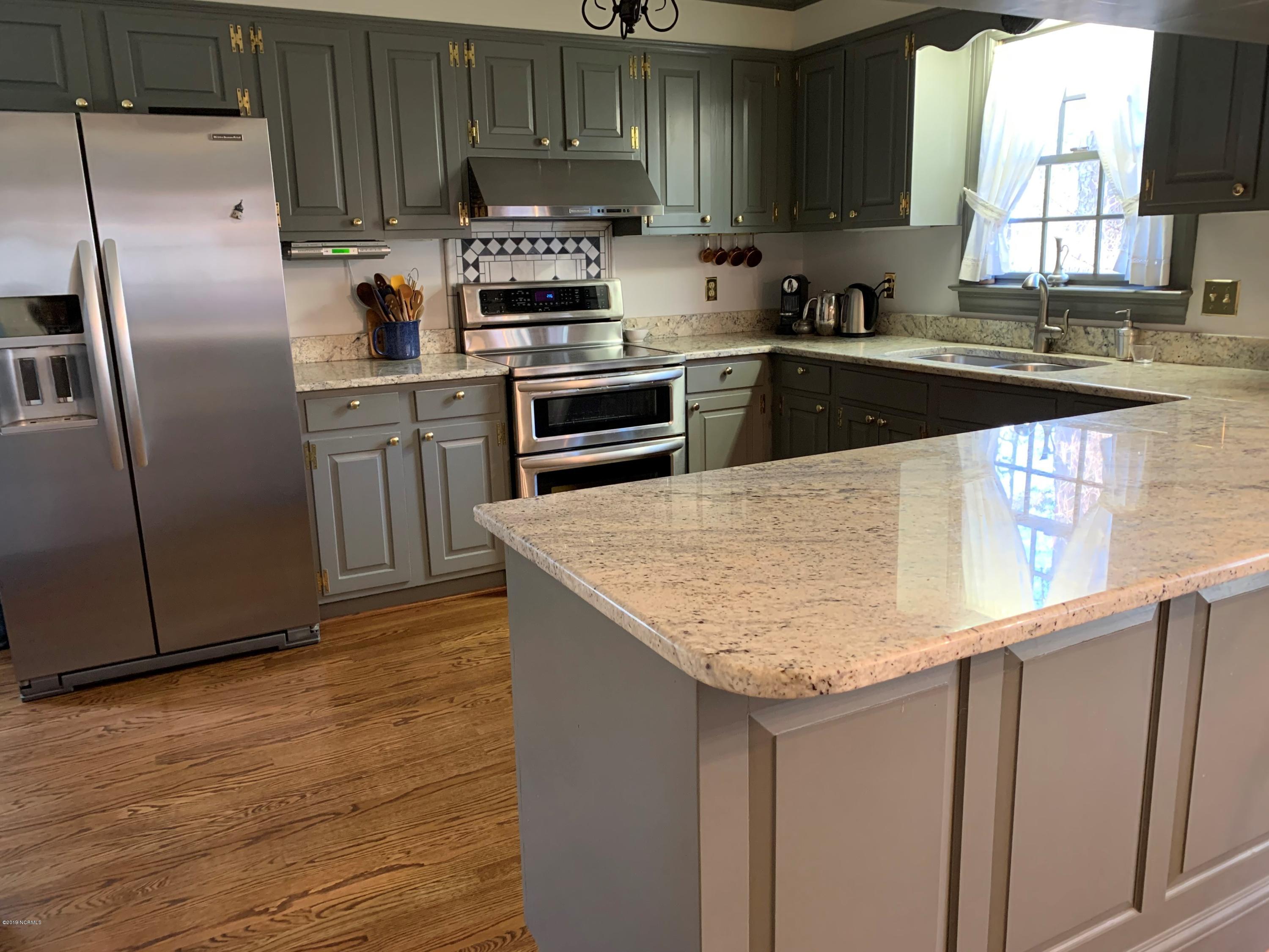 307 Pinewood Road Greenville, NC 27858 - Photo 3 of 22 Picture21