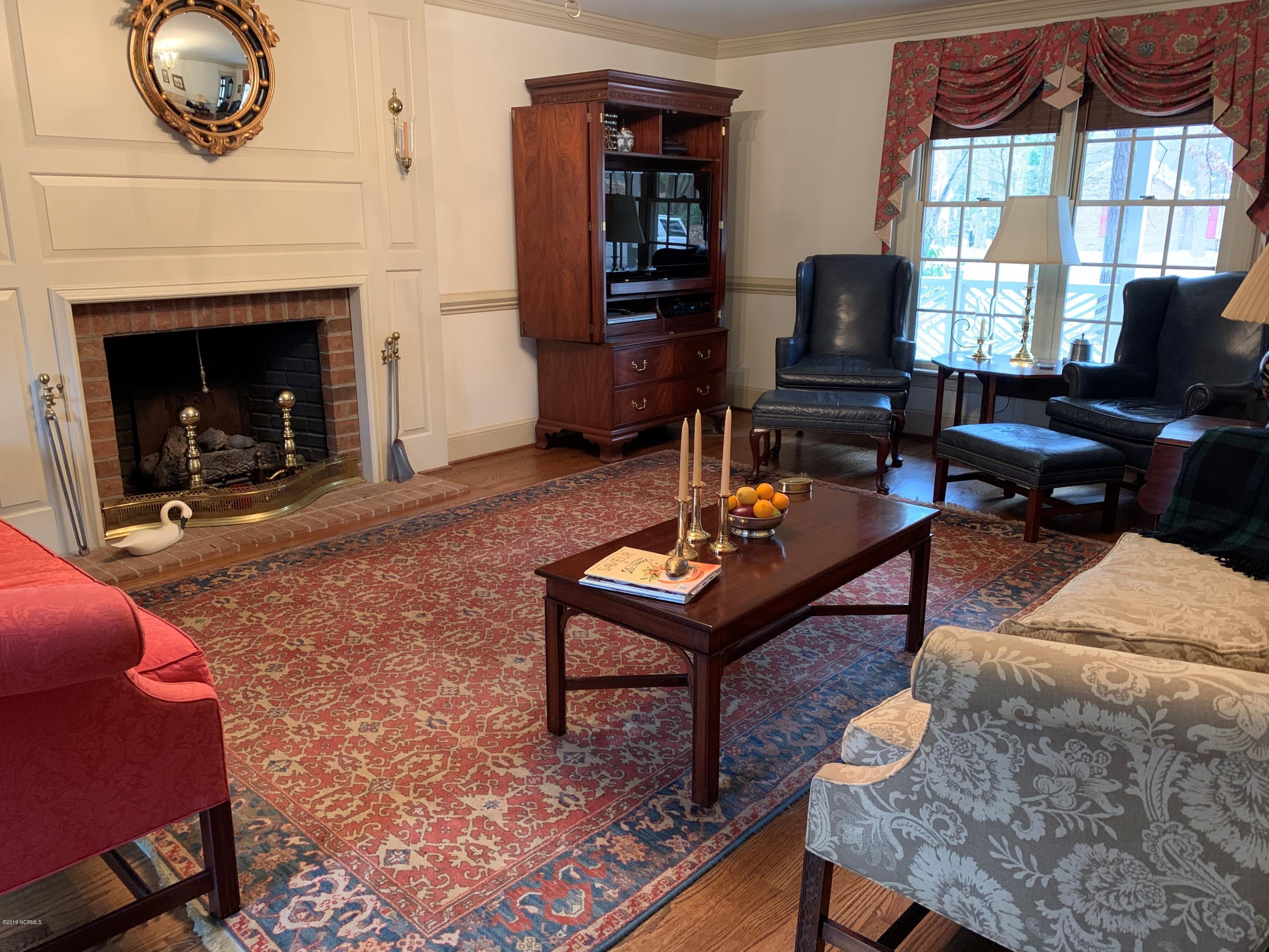 307 Pinewood Road Greenville, NC 27858 - Photo 7 of 22 307A