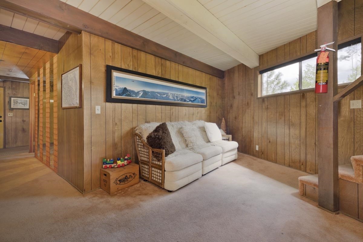 2563 Old Mammoth Road Mammoth Lakes, CA 93546 - Photo 16 of 49 a couch in front of a door