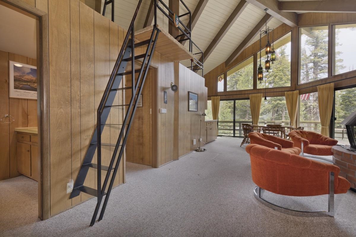 2563 Old Mammoth Road Mammoth Lakes, CA 93546 - Photo 28 of 49 a view of an ocean with furniture