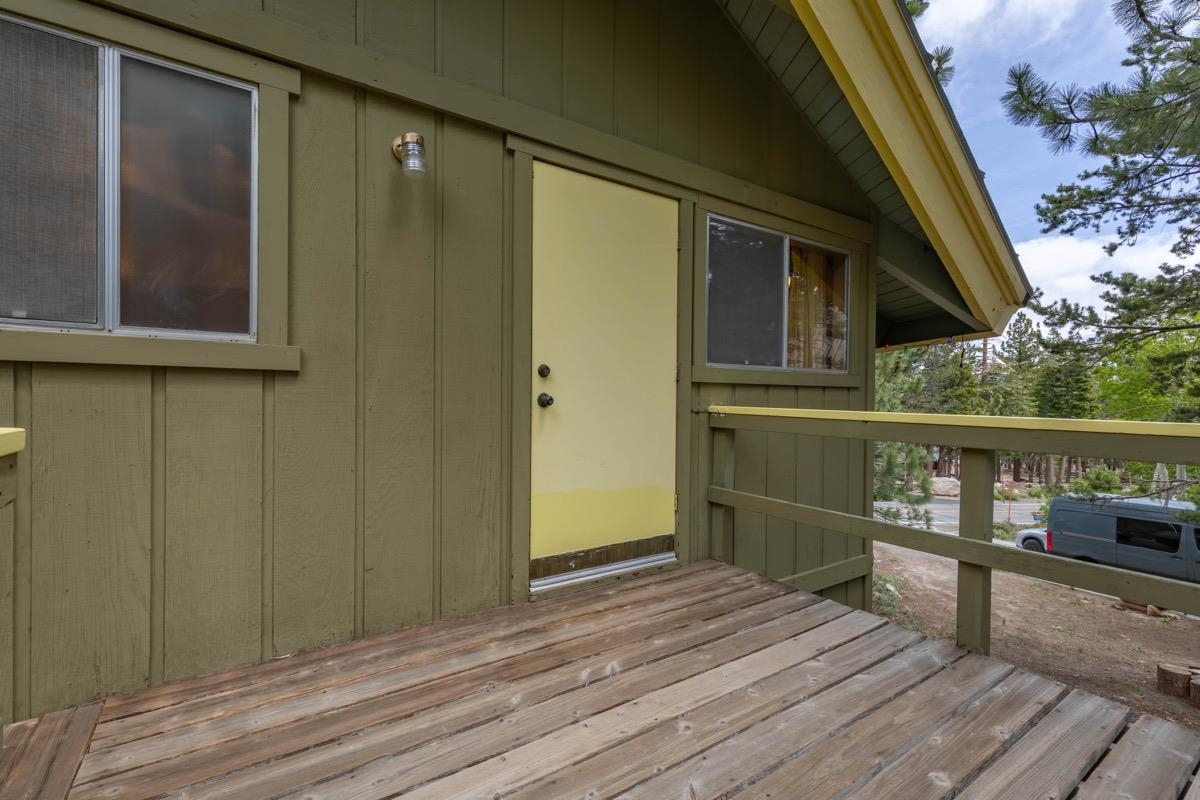 2563 Old Mammoth Road Mammoth Lakes, CA 93546 - Photo 43 of 49 a view of outdoor space and deck