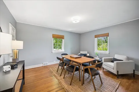 $1,650,000 | 1372 Sunview Lane, Winnetka, IL 60093