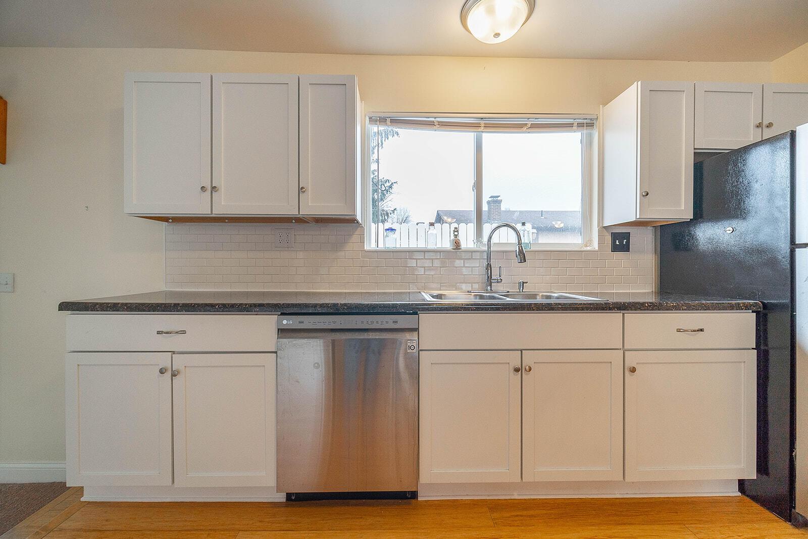 240 Chapelfield Road Columbus, OH 43230 - Photo 13 of 45 Kitchen