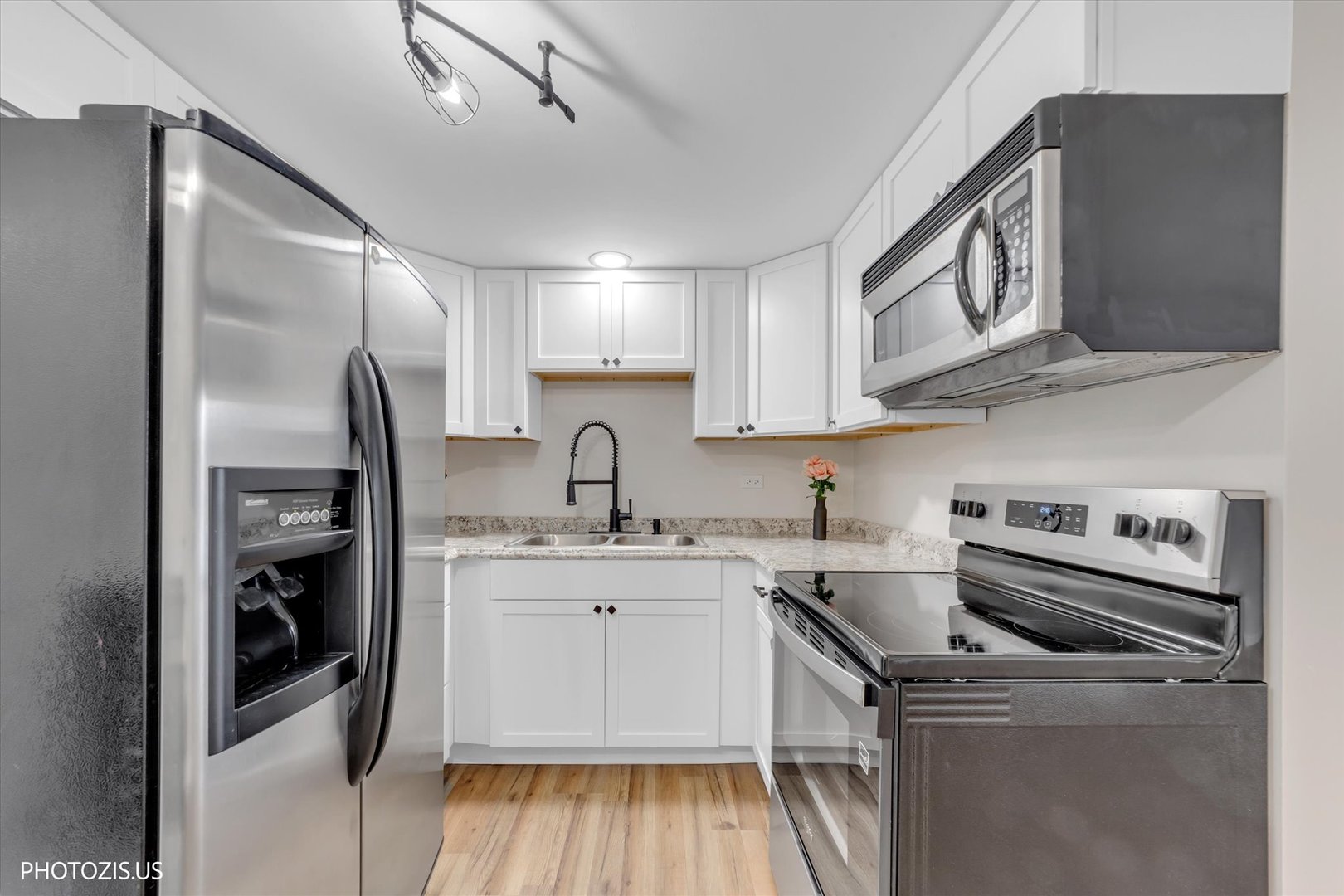 100 Deborah Lane, Unit 16A Wheeling, IL 60090 - Photo 5 of 15