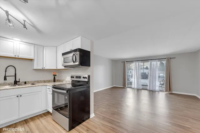 $165,000 | 100 Deborah Lane, Unit 16A, Wheeling, IL 60090