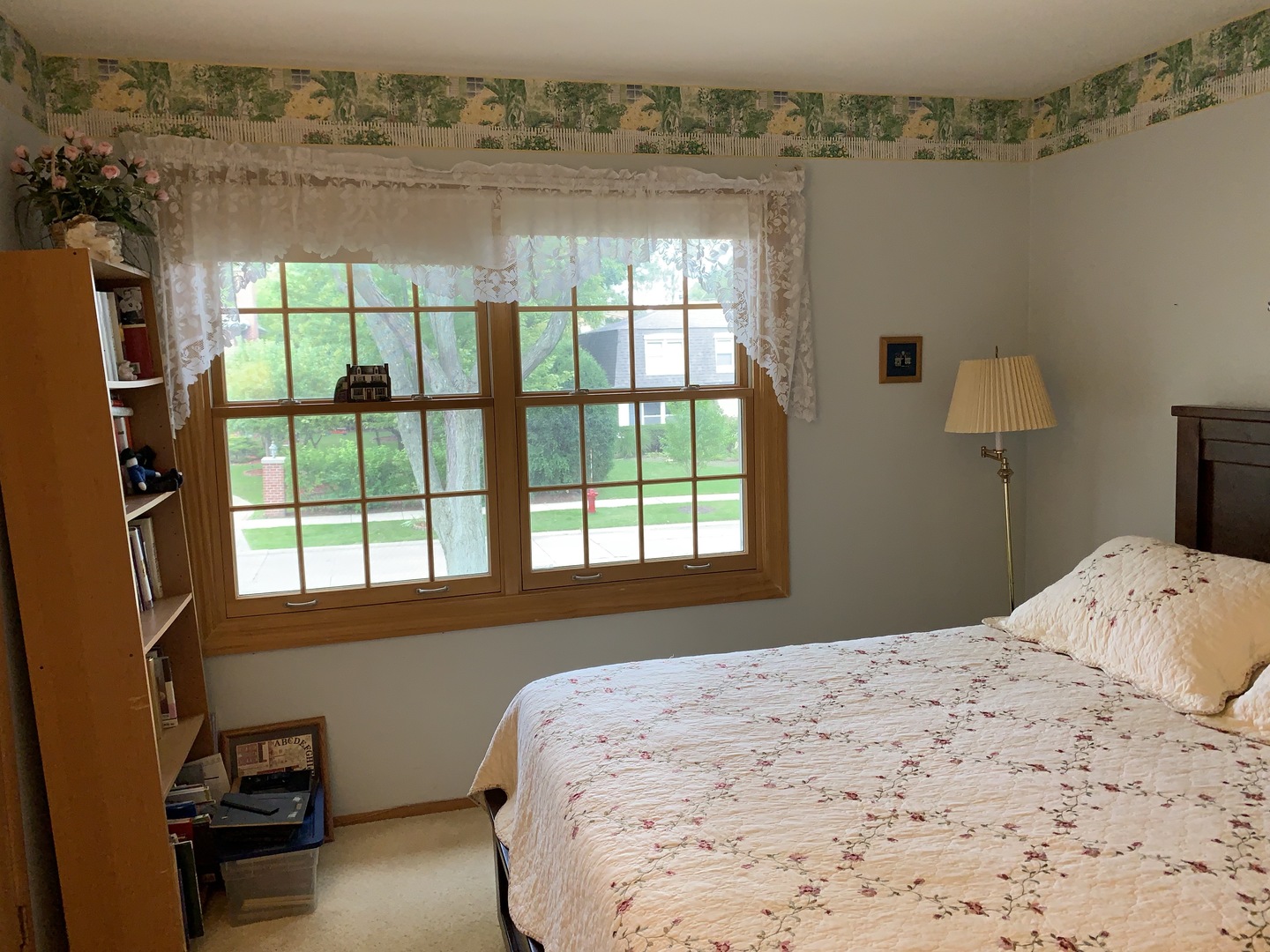 2785 Shannon Road Northbrook, IL 60062 - Photo 16 of 21 a bedroom with a bed and a window
