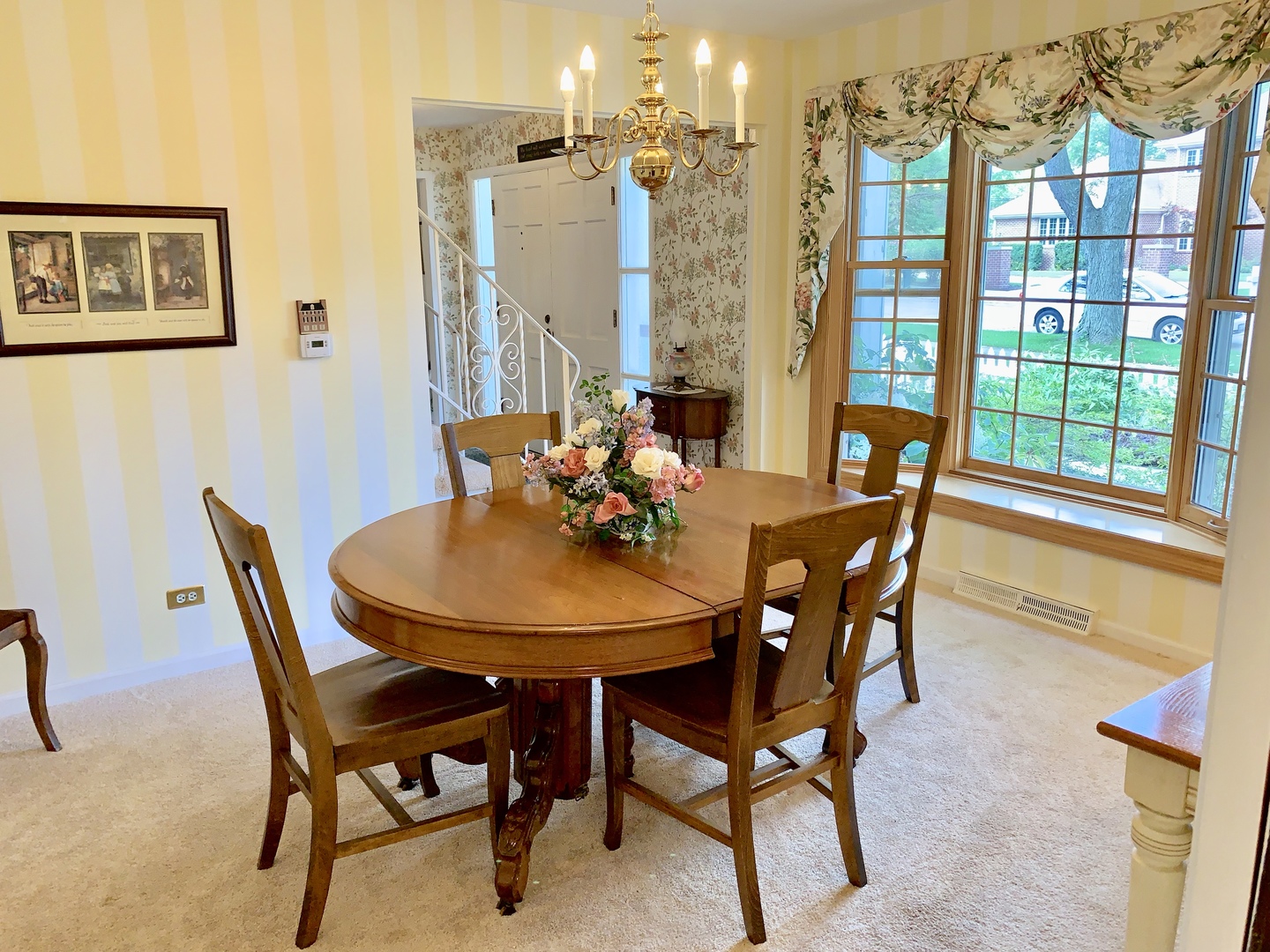 2785 Shannon Road Northbrook, IL 60062 - Photo 5 of 21 a dining room with furniture and a floor to ceiling window